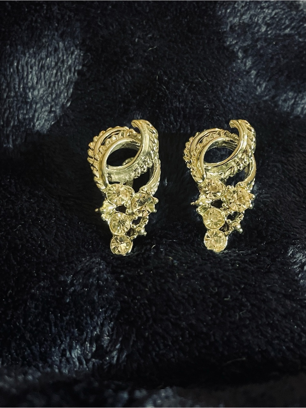 Gorgeous Vintage Crystals Silver Screwback Clip Earrings